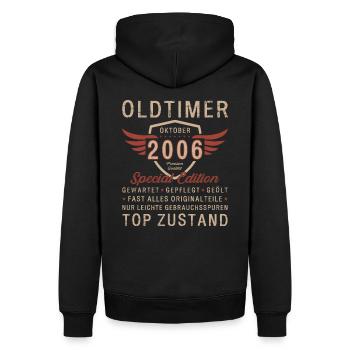 17. Geburtstag Oldtimer Oktober Jahrgang 2006 - Männer Premium Bio Hoodie - Schwarz - Hinten - Nico (187cm)