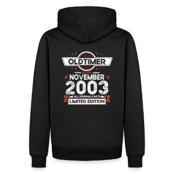 20. Geburtstag Oldtimer November Jahrgang 2003 - Männer Premium Bio Hoodie - Schwarz - Hinten - Nico (187cm)