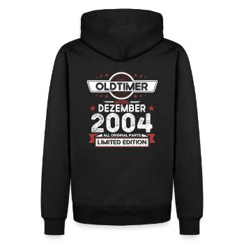 19. Geburtstag Oldtimer Dezember Jahrgang 2004 - Männer Premium Bio Hoodie - Schwarz - Hinten - Nico (187cm)