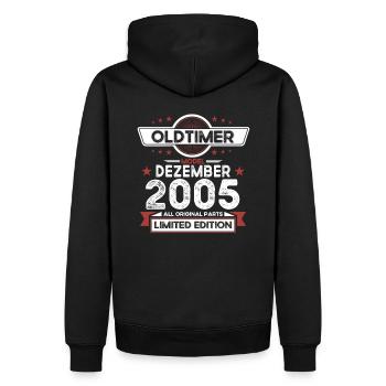 18. Geburtstag Oldtimer Dezember Jahrgang 2005 - Männer Premium Bio Hoodie - Schwarz - Hinten - Nico (187cm)