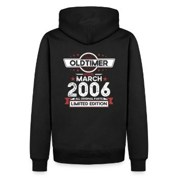 18. Geburtstag Oldtimer März Jahrgang 2006 - Männer Premium Bio Hoodie - Schwarz - Hinten - Nico (187cm)