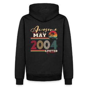 Awesome Mai 2004 Jahrgang 2004 Geburtstag 2004 - Männer Premium Bio Hoodie - Schwarz - Hinten - Nico (187cm)