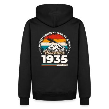 90e anniversaire Original novembre 1935 Volume 35 - Sweat à capuche Premium bio Homme - noir - Dos - Nico (187cm)