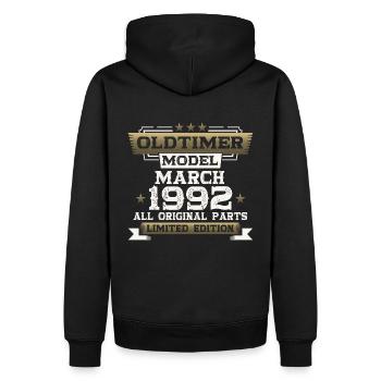 33. Geburtstag Oldtimer März 1992 Jahrgang 92 - Männer Premium Bio Hoodie - Schwarz - Hinten - Nico (187cm)
