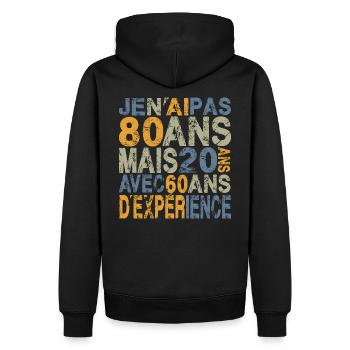 80 Jahre Geburtstagsgeschenk 80 Jahre - Männer Premium Bio Hoodie - Schwarz - Hinten - Nico (187cm)
