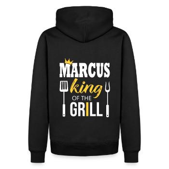 Marcus king of the grill - Men’s Premium Organic Hoodie - black - Back - Nico (187cm)