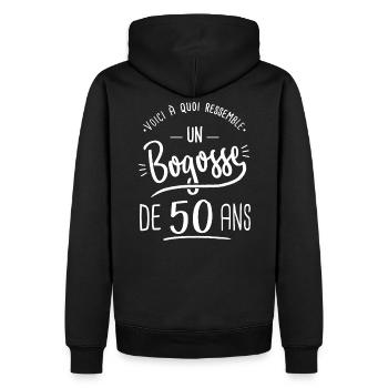anniversaire 50 ans bogosse cadeau humour 50 ans - Sweat à capuche Premium bio Homme - noir - Dos - Nico (187cm)