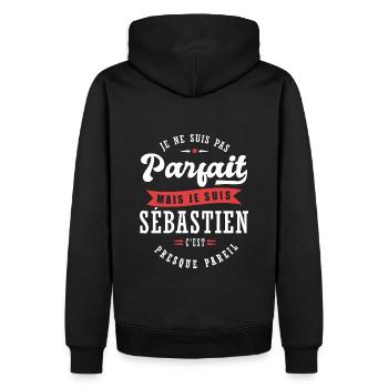 Sébastien Parfait Cadeau prenom sébastien - Sweat à capuche Premium bio Homme - noir - Dos - Nico (187cm)