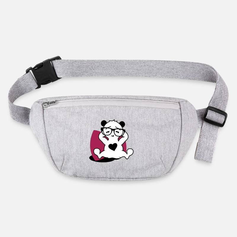 Panda mit Nerd Brille und Herz Button beim relaxen Stanley/Stella recycelte Gürteltasche