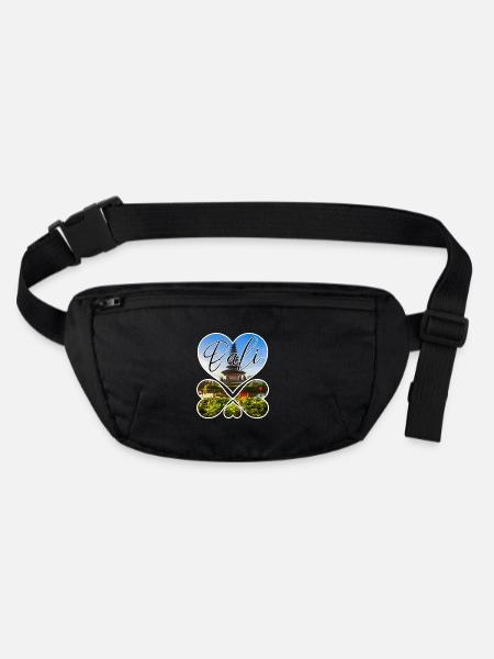 Bali - Indonesien - Stanley/Stella recycelte Gürteltasche - Schwarz - Vorne