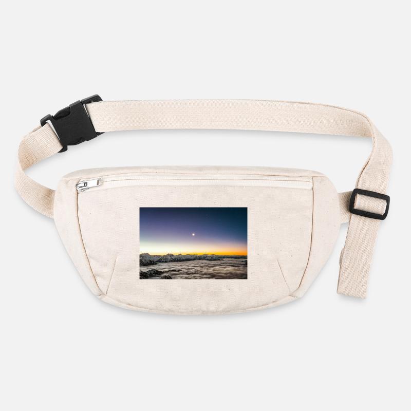 Lever de lune au-dessus d’une mer de nuages Sac banane recyclé Stanley/Stella