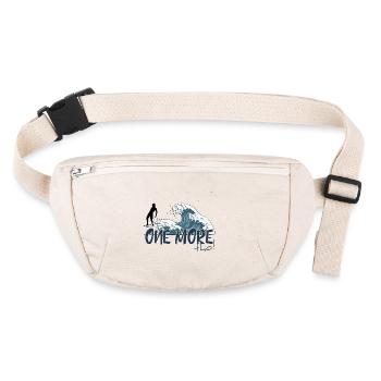 One More Wave Tho! Japanische Welle Surfer Vibes - Stanley/Stella recycelte Gürteltasche - Naturweiß - Vorne