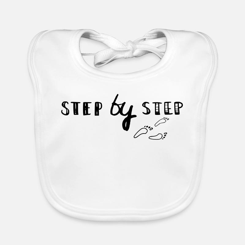 step by step Baby Bio-Lätzchen