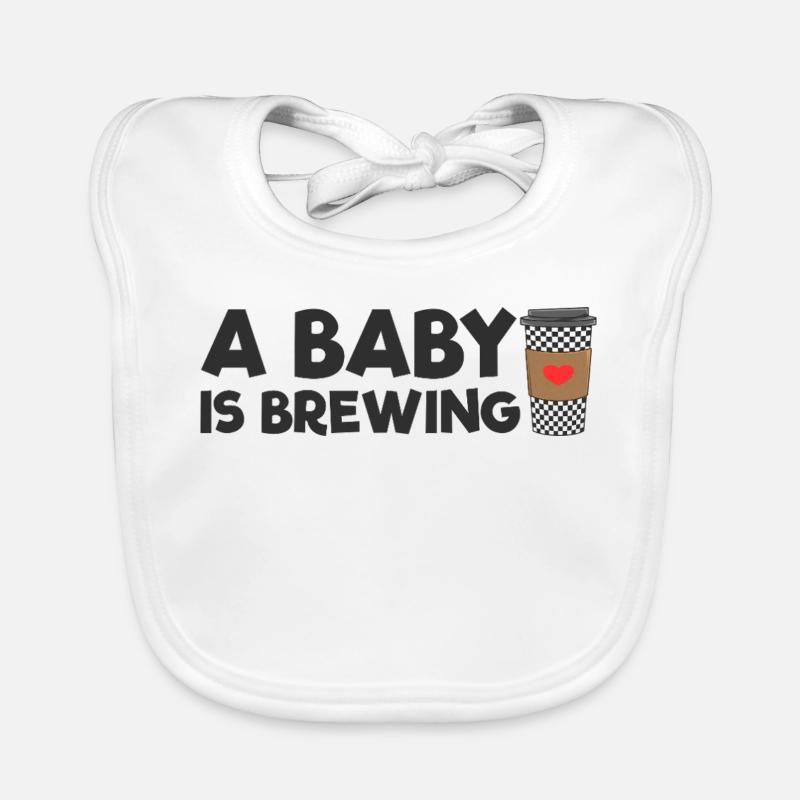 Une future mère dont le bébé prépare du café Bavoir bio Bébé