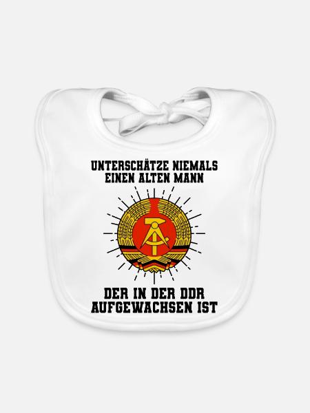 Unterschätze niemals einen alten Mann aus der DDR - Baby Bio-Lätzchen - Weiß
