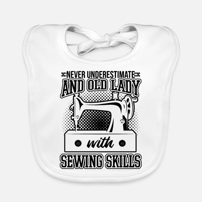Never Underestimate An Old Lady With Sewing Skill Bavoir bio Bébé