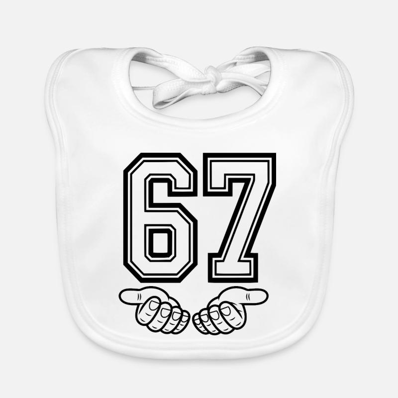 SIX SEVEN – 67 Nummer Meme im Retro Look - Baby Bio-Lätzchen - Weiß