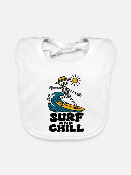 Surf and Chill Skelett Surfen Welle Sommer Shirt - Baby Bio-Lätzchen - Weiß