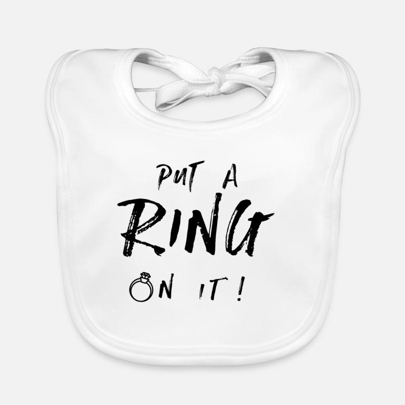 Put a ring on it Baby Bio-Lätzchen