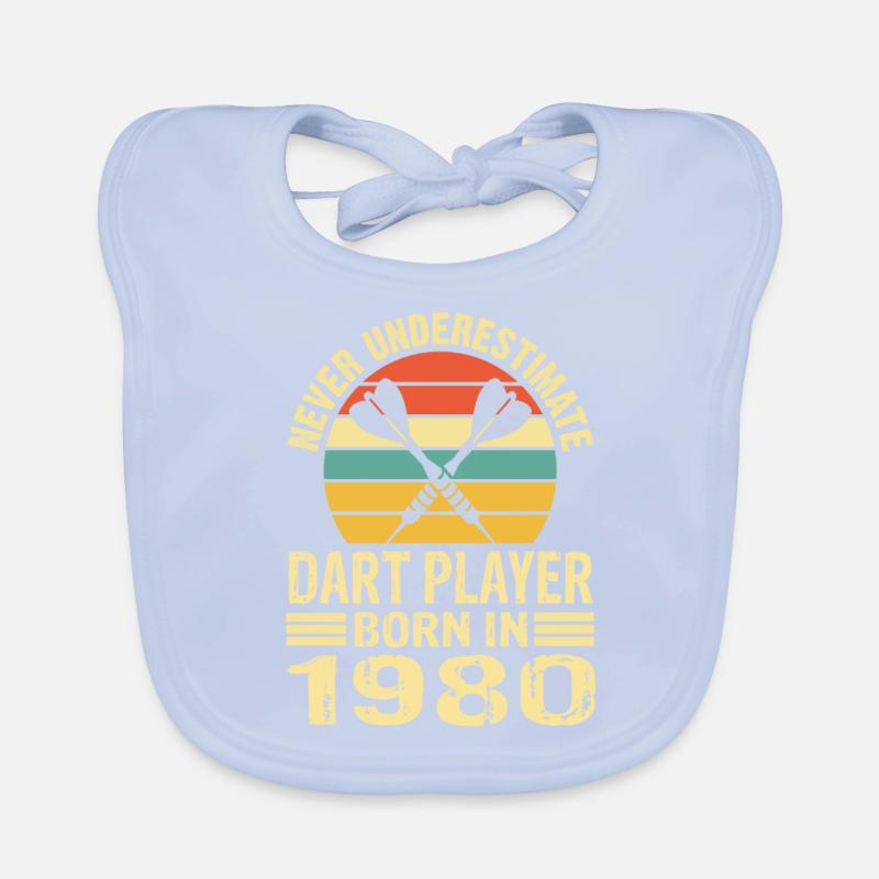 Never Underestimate Dart Player Born In 1980 Baby Bio-Lätzchen
