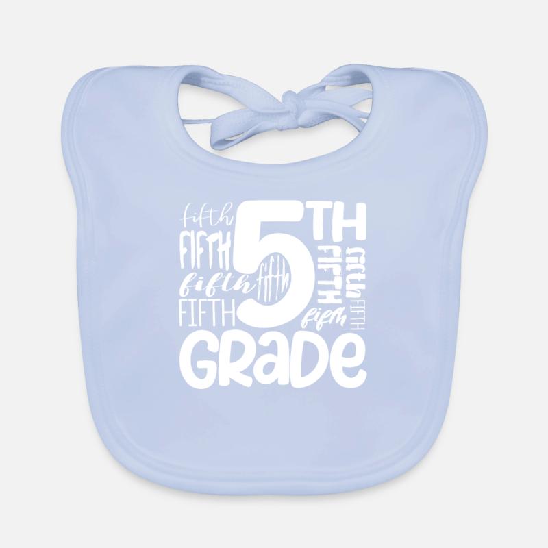 Typografie-Team der 5. Klasse Fünftklässler am 100 Baby Bio-Lätzchen