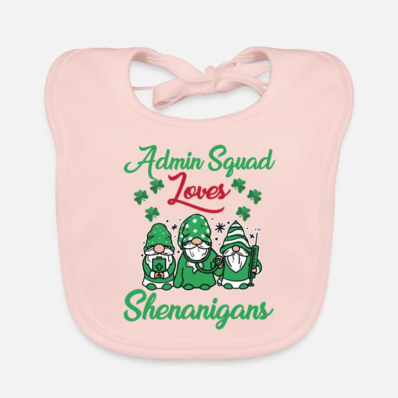 Admin Squad Love Shenanigans St. Patrick's Day Baby Bio-Lätzchen