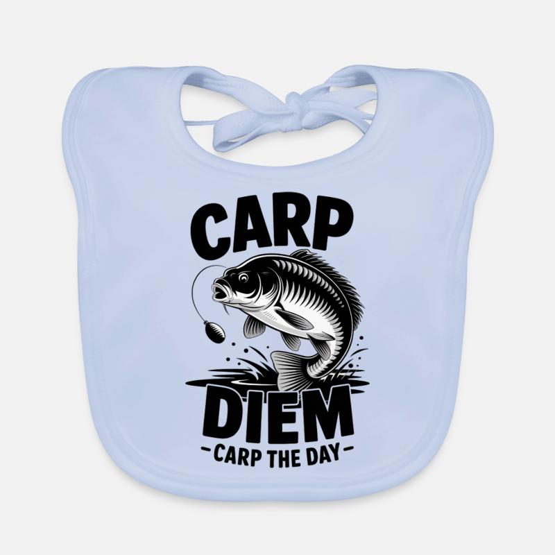 Carp Diem – Carp the Day Baby Bio-Lätzchen