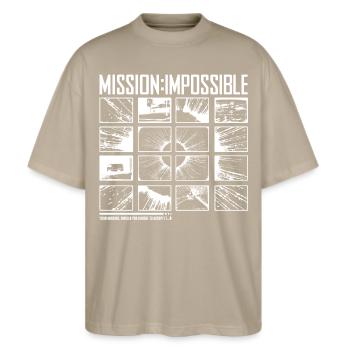 Mission Impossible Dead Reckoning Kacheldesign - Stanley/Stella Oversized Unisex Bio T-Shirt Blaster 2.0 - Steingrau - Vorne - Alina (178cm) & Michal (187cm)