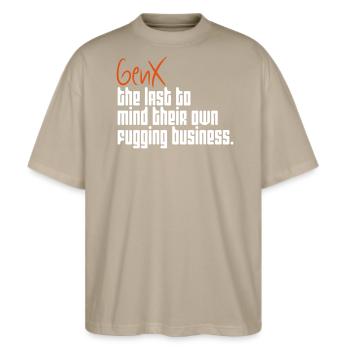 Die letzte Generation - Stanley/Stella Oversized Unisex Bio T-Shirt Blaster 2.0 - Steingrau - Vorne - Alina (178cm) & Michal (187cm)