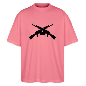 ak47 Maschinengewehr Kalaschnikow Geek Gamer Spaß - Stanley/Stella Oversized Unisex Bio T-Shirt Blaster 2.0 - Pink  - Vorne - Alina (178cm) & Michal (187cm)