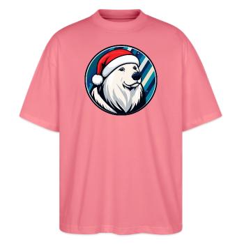 PolarBär mit Weihnachtsmütze - Stanley/Stella Oversized Unisex Bio T-Shirt Blaster 2.0 - Pink  - Vorne - Alina (178cm) & Michal (187cm)