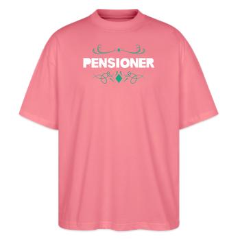 Pensioner Flourish Print - Stanley/Stella Oversized Unisex Bio T-Shirt Blaster 2.0 - Pink  - Vorne - Alina (178cm) & Michal (187cm)