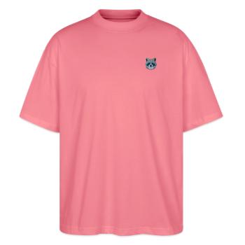 Raccoon - Stanley/Stella Oversized Unisex Bio T-Shirt Blaster 2.0 - Pink  - Vorne - Alina (178cm) & Michal (187cm)