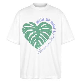 Wild at Heart – Green in Soul - Stanley/Stella Oversized Unisex Bio T-Shirt Blaster 2.0 - Weiß - Vorne - Alina (178cm) & Michal (187cm)