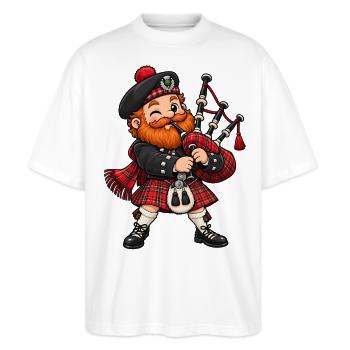 Schotte mit Dudelsack Kawaii Style – Kilt - Stanley/Stella Oversized Unisex Bio T-Shirt Blaster 2.0 - Weiß - Vorne - Alina (178cm) & Michal (187cm)