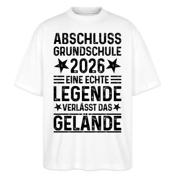 Abschluss Grundschule 2026 - Stanley/Stella Oversized Unisex Bio T-Shirt Blaster 2.0 - Weiß - Vorne - Alina (178cm) & Michal (187cm)