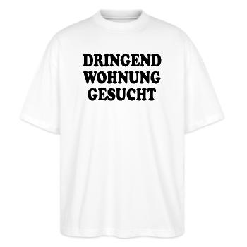 Dringend wohnung gesucht - Stanley/Stella Oversized Unisex Bio T-Shirt Blaster 2.0 - Weiß - Vorne - Alina (178cm) & Michal (187cm)