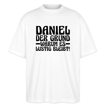 Vorname Daniel - Stanley/Stella Oversized Unisex Bio T-Shirt Blaster 2.0 - Weiß - Vorne - Alina (178cm) & Michal (187cm)