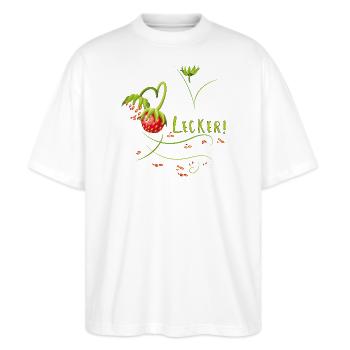Erdbeerzeit, lecker, Erdbeere - Stanley/Stella Oversized Unisex Bio T-Shirt Blaster 2.0 - Weiß - Vorne - Alina (178cm) & Michal (187cm)