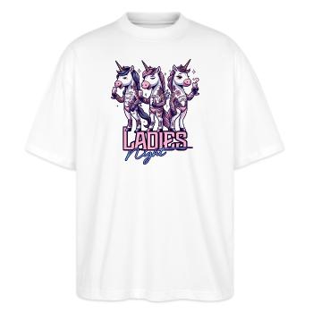 ladies night einhorn mädelsabend frauenpower - Stanley/Stella Oversized Unisex Bio T-Shirt Blaster 2.0 - Weiß - Vorne - Alina (178cm) & Michal (187cm)