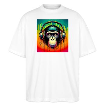 Schimpansen-Affe - Stanley/Stella Oversized Unisex Bio T-Shirt Blaster 2.0 - Weiß - Vorne - Alina (178cm) & Michal (187cm)