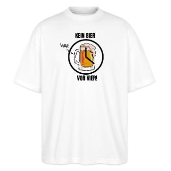 KEIN BIER VOR VIER! - Stanley/Stella Oversized Unisex Bio T-Shirt Blaster 2.0 - Weiß - Vorne - Alina (178cm) & Michal (187cm)