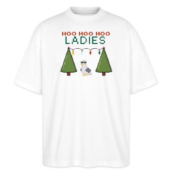 HooHooHoo Damen Pixel Weihnacht - Stanley/Stella Oversized Unisex Bio T-Shirt Blaster 2.0 - Weiß - Vorne - Alina (178cm) & Michal (187cm)