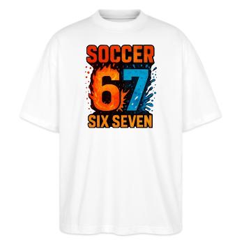 Soccer 67 | Six Seven - Stanley/Stella Oversized Unisex Bio T-Shirt Blaster 2.0 - Weiß - Vorne - Alina (178cm) & Michal (187cm)