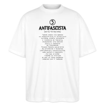 Antifaschistische Definition - Stanley/Stella Oversized Unisex Bio T-Shirt Blaster 2.0 - Weiß - Vorne - Alina (178cm) & Michal (187cm)