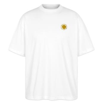 Sonne bestickt - Stanley/Stella Oversized Unisex Bio T-Shirt Blaster 2.0 - Weiß - Vorne - Alina (178cm) & Michal (187cm)