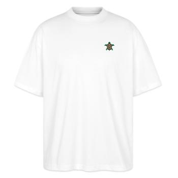 Schildkröte bestickt - Stanley/Stella Oversized Unisex Bio T-Shirt Blaster 2.0 - Weiß - Vorne - Alina (178cm) & Michal (187cm)