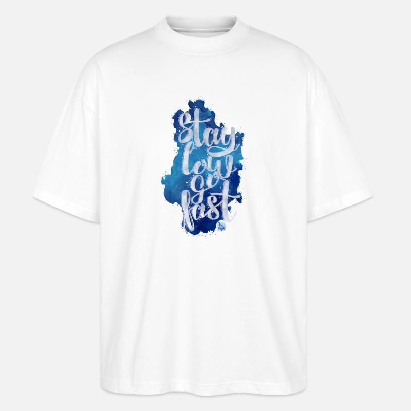 Bleiben Sie niedrig - Stanley/Stella Oversized Unisex Bio T-Shirt Blaster 2.0 - Weiß