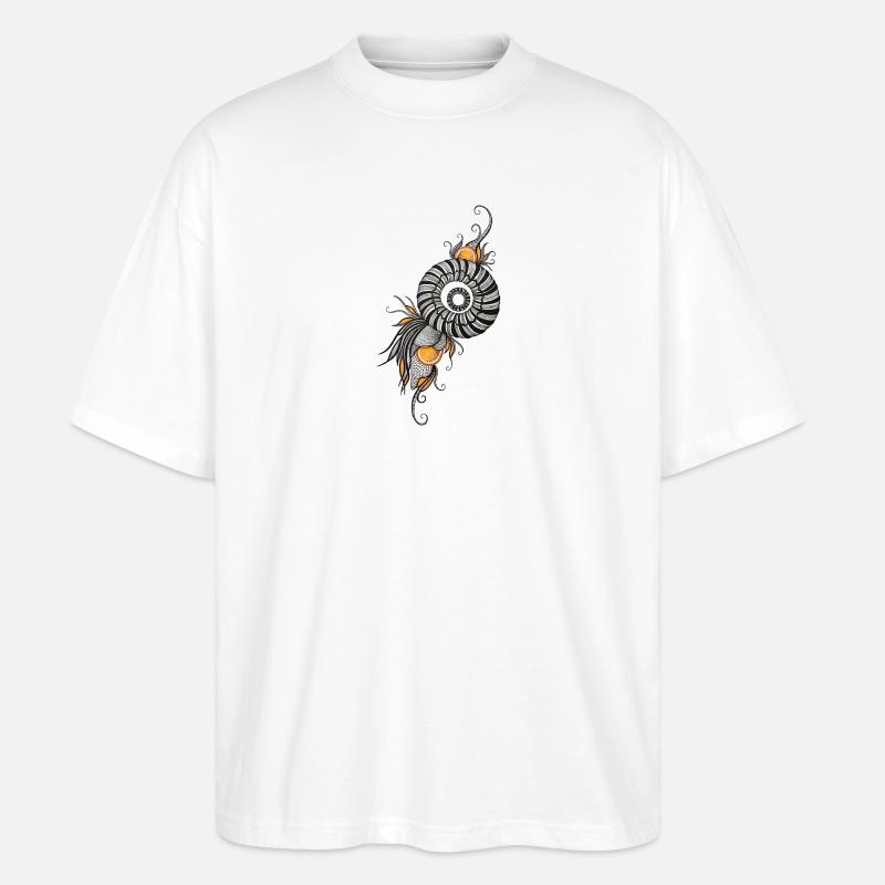 Nautilus Spirale mit Orange Akzenten - Stanley/Stella Oversized Unisex Bio T-Shirt Blaster 2.0 - Weiß