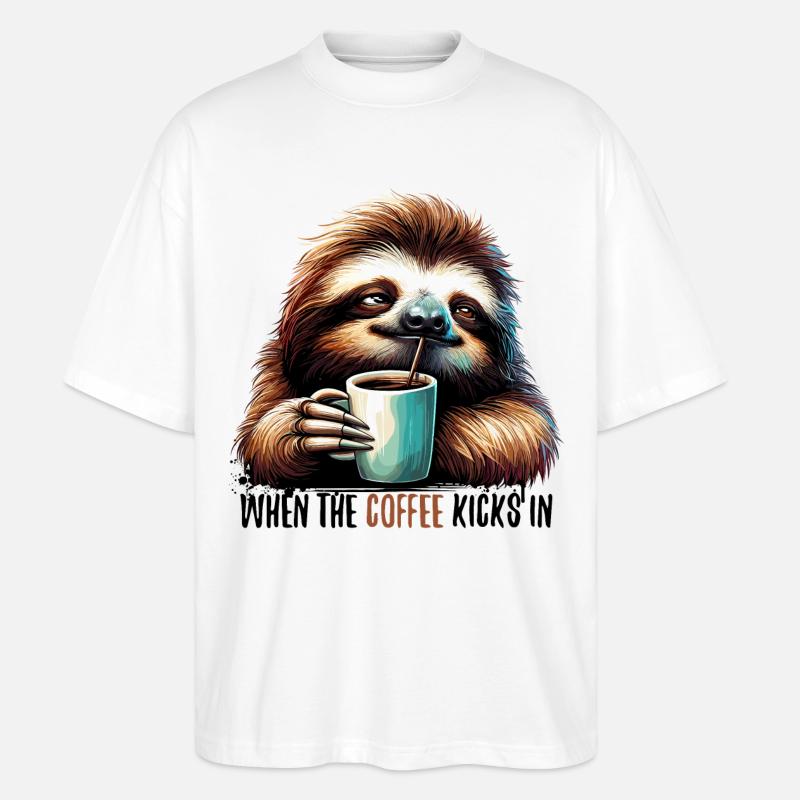 Faultier Kaffee kickt Geschenk - Stanley/Stella Oversized Unisex Bio T-Shirt Blaster 2.0 - Weiß